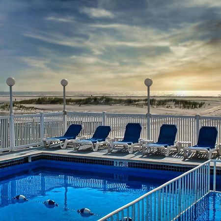 Acacia Beachfront Resort Уайлдууд Крест Екстериор снимка
