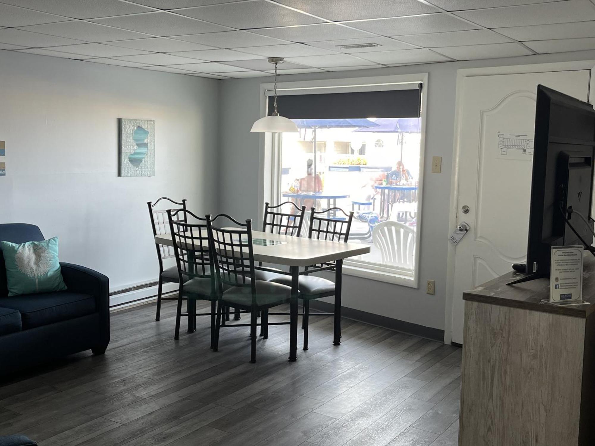 Acacia Beachfront Resort Уайлдууд Крест Екстериор снимка